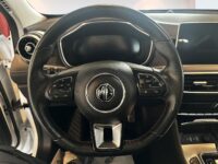 MG EHS PHEV Luxury