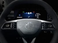 MG EHS PHEV Luxury